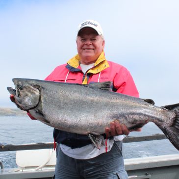 Fishery Council Adopts Ocean Salmon Options for 2016 Season