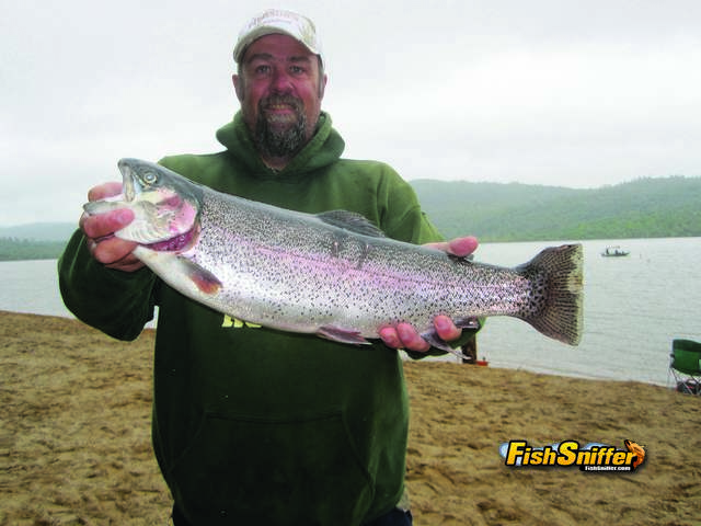 Collins Lake :: Lots of Trout Over 7lbs & Big Bass!