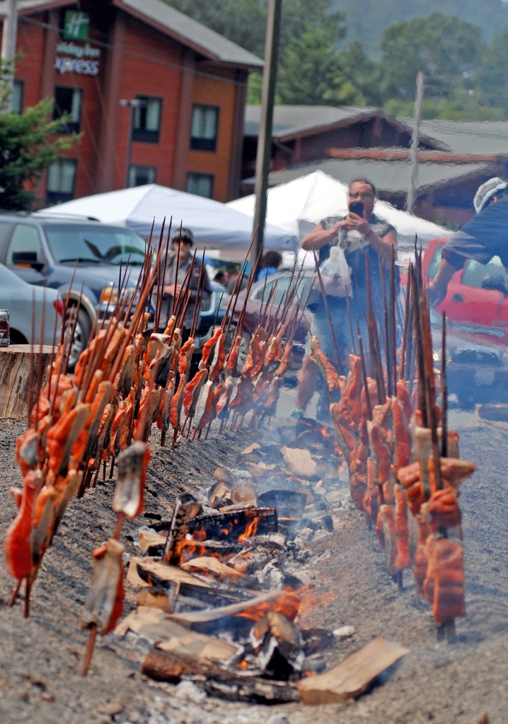 For first time in 54 years, salmon will not be served at Klamath festival